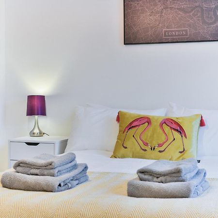 Fantastic Central Line City-Pad! Apartment Лондон Екстериор снимка